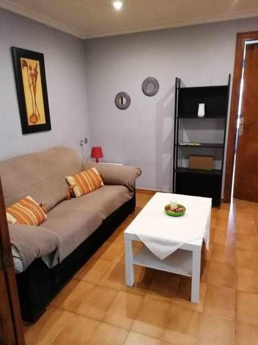 Apartamentos Centro Ciudad 2 Habitaciones Эльда Экстерьер фото